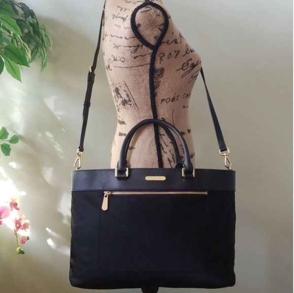 Michael Kors Handbags - Michael Kors Crossbody/Shoulder Bag